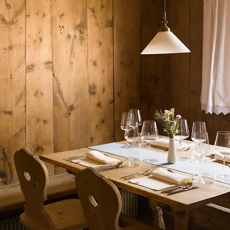 Chasa Chalavaina - Historisches Des Jahres 2024 *