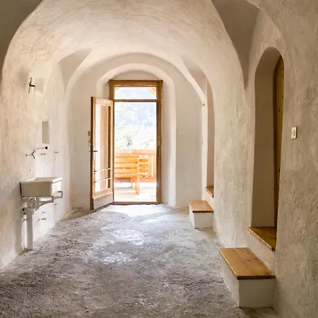 Chasa Chalavaina - Historisches Des Jahres 2024 * Mustair