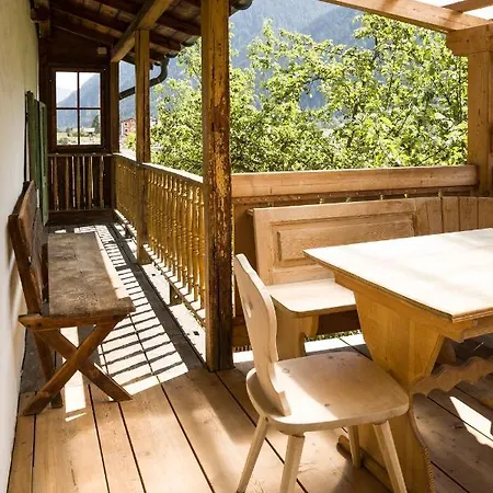 Chasa Chalavaina - Historisches Des Jahres 2024 Отель Мюстаир