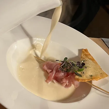 Chasa Chalavaina - Historisches Des Jahres 2024 Мюстаир