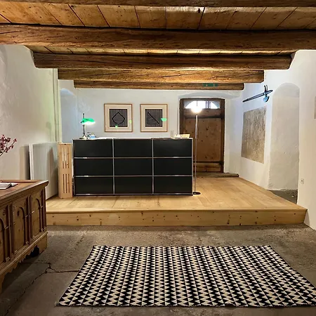 Hotel Chasa Chalavaina - Historisches Des Jahres 2024