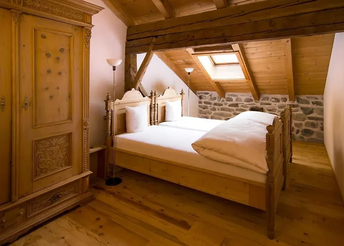 Chasa Chalavaina - Historisches Des Jahres 2024 فندق