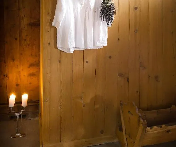 Chasa Chalavaina - Historisches Des Jahres 2024 *