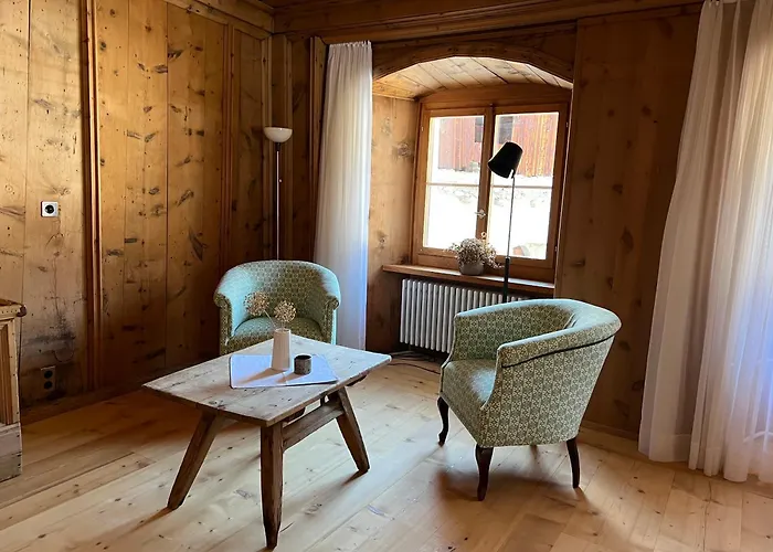 فندق Chasa Chalavaina - Historisches Des Jahres 2024 *