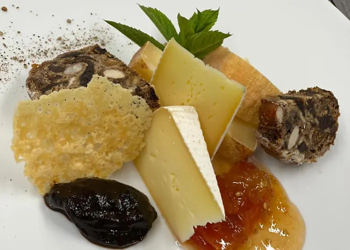 فندق Chasa Chalavaina - Historisches Des Jahres 2024 Müstair