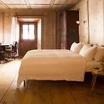 Chasa Chalavaina - Historisches Des Jahres 2024 Hotel
